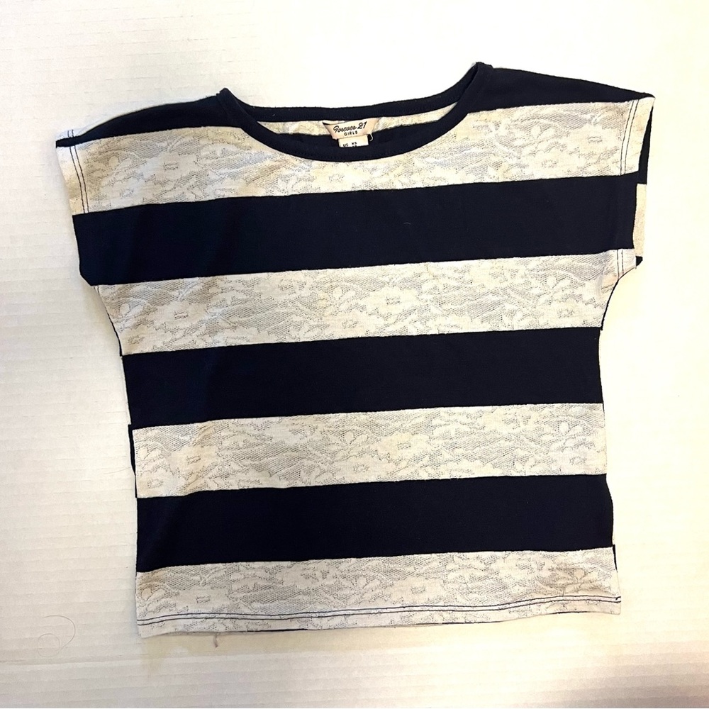 Forever 21 striped white and blue t-shirt